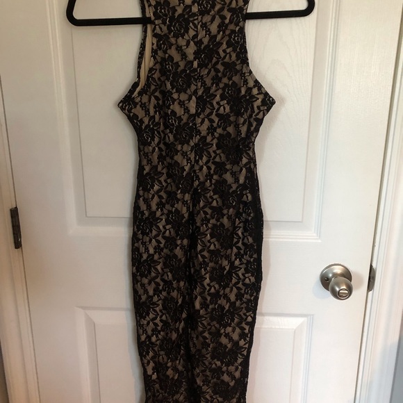 Black lace dress - Picture 2 of 2